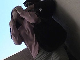 ［閲覧注意］輪姦レイプ映像 ノーカット無編集・婦女強姦犯罪記録 悶絶！クロロホルムとスタンガンで昏睡、媚薬で覚醒、熟れ肉ドマゾ妻は奴隷肉便器に成り果てる！ サンプル動画サムネイル